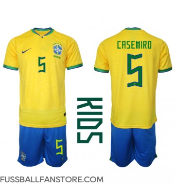 Brasilien Casemiro #5 Replik Heimtrikot Kinder WM 2022 Kurzarm (+ Kurze Hosen)